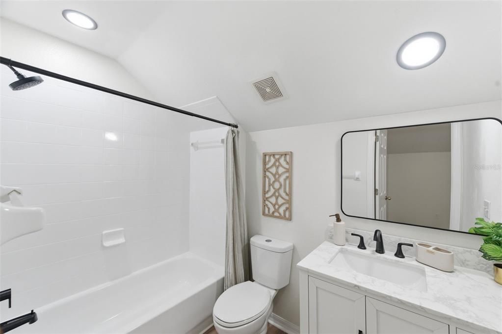 Active With Contract: $299,000 (3 beds, 2 baths, 1318 Square Feet)