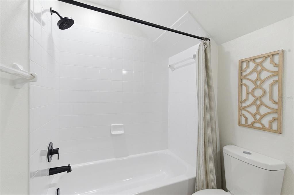 Active With Contract: $299,000 (3 beds, 2 baths, 1318 Square Feet)