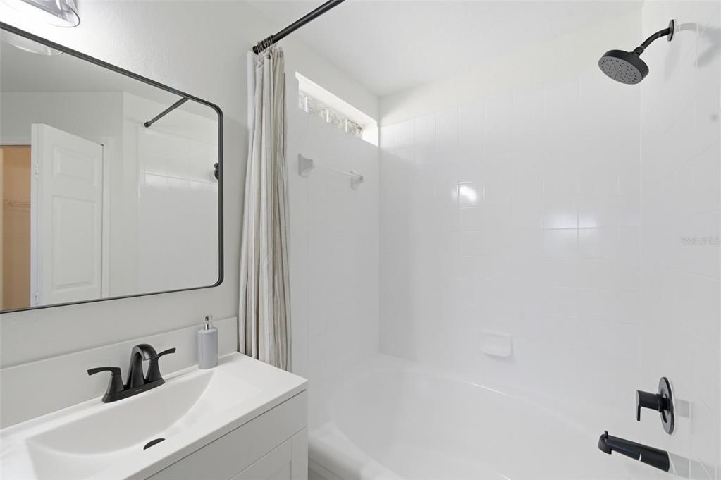 Active With Contract: $299,000 (3 beds, 2 baths, 1318 Square Feet)