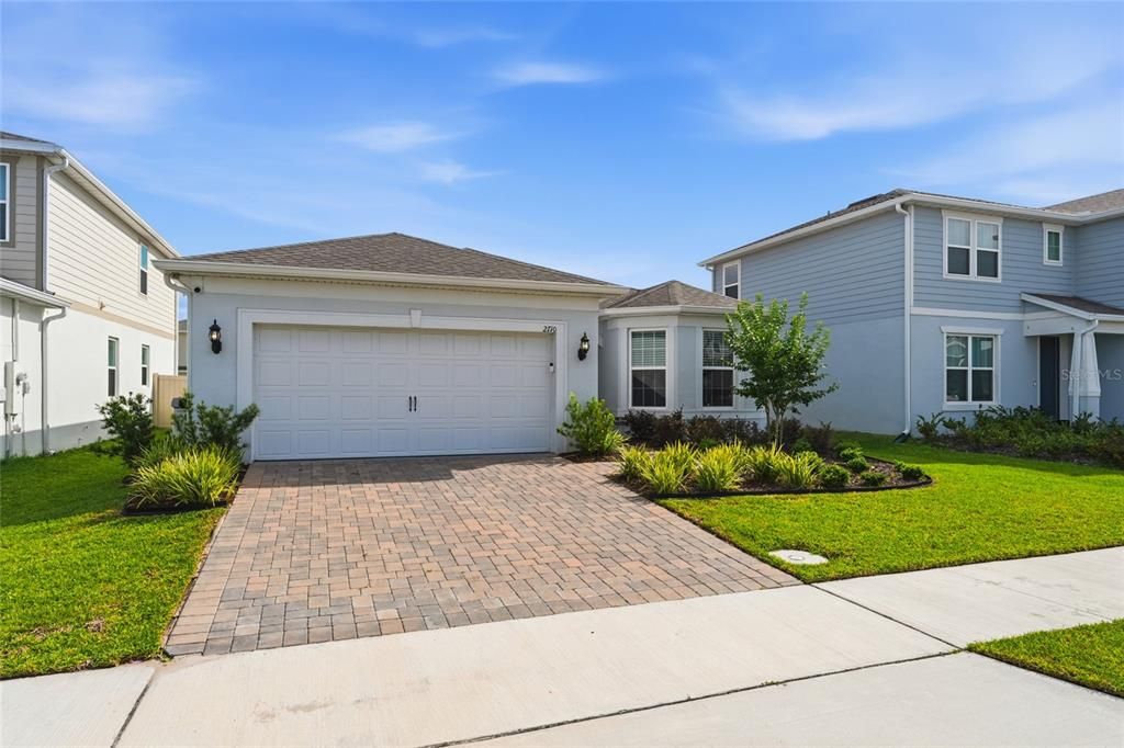 Activo con contrato: $449,995 (4 camas, 3 baños, 2175 Pies cuadrados)