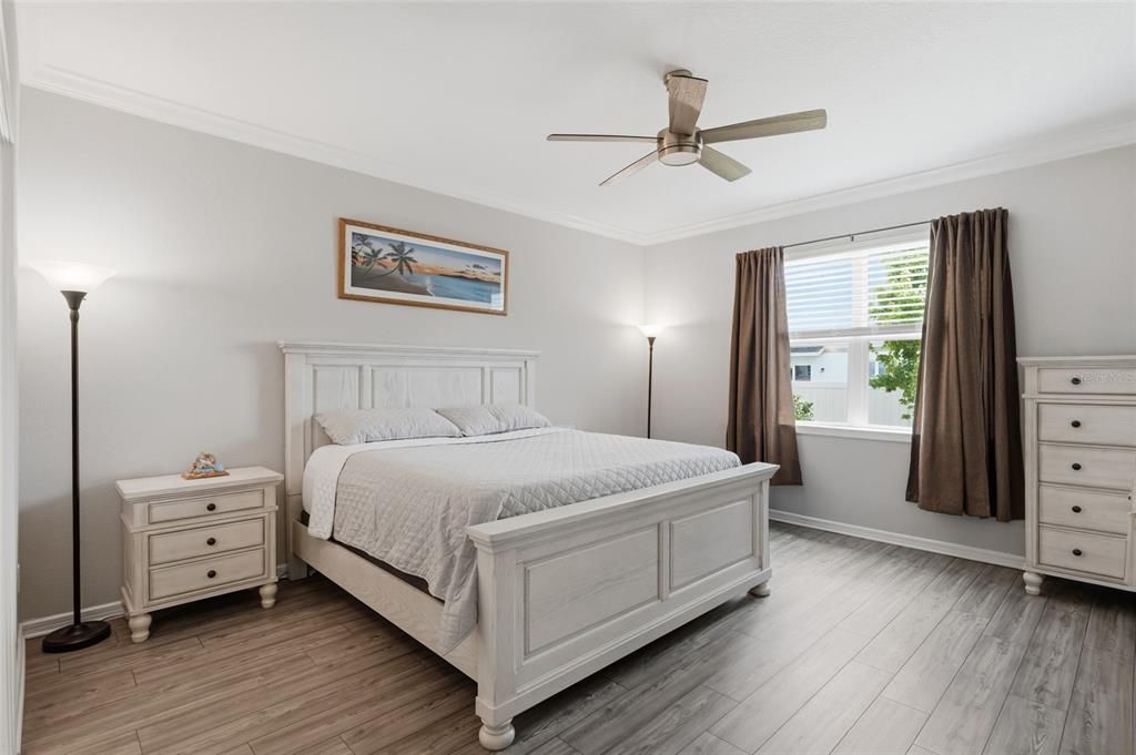 Activo con contrato: $449,995 (4 camas, 3 baños, 2175 Pies cuadrados)