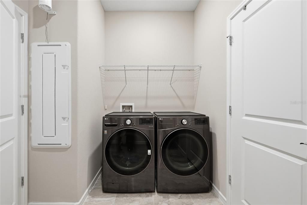 Activo con contrato: $449,995 (4 camas, 3 baños, 2175 Pies cuadrados)