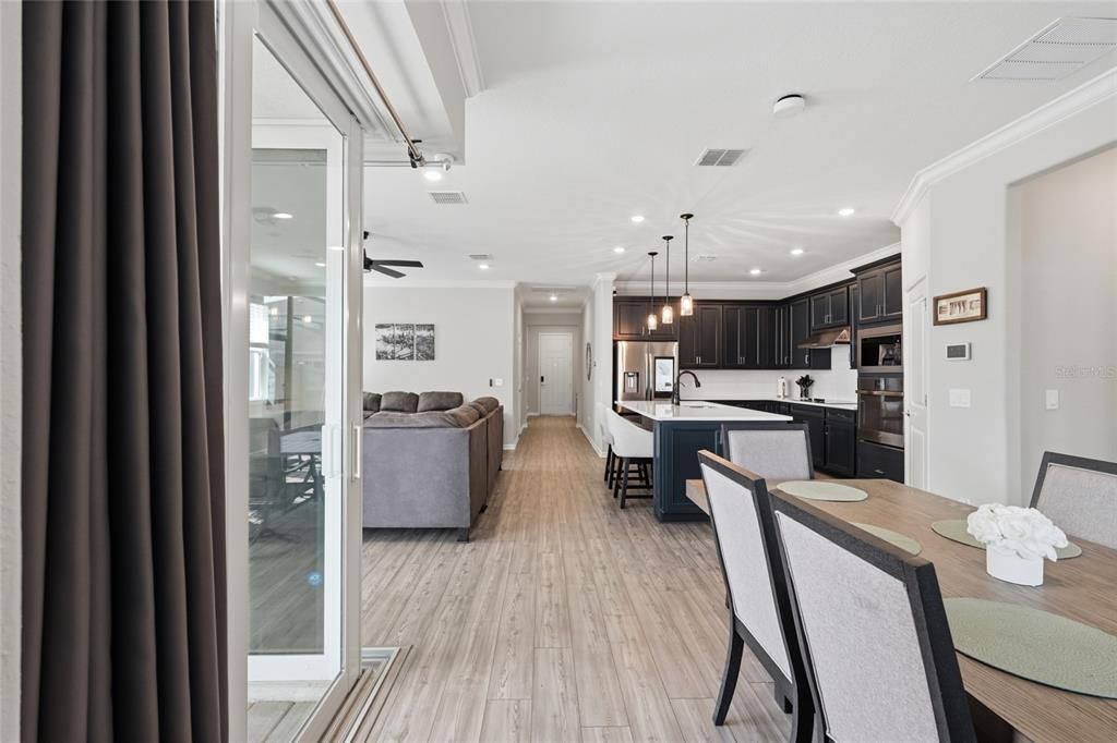 Activo con contrato: $449,995 (4 camas, 3 baños, 2175 Pies cuadrados)