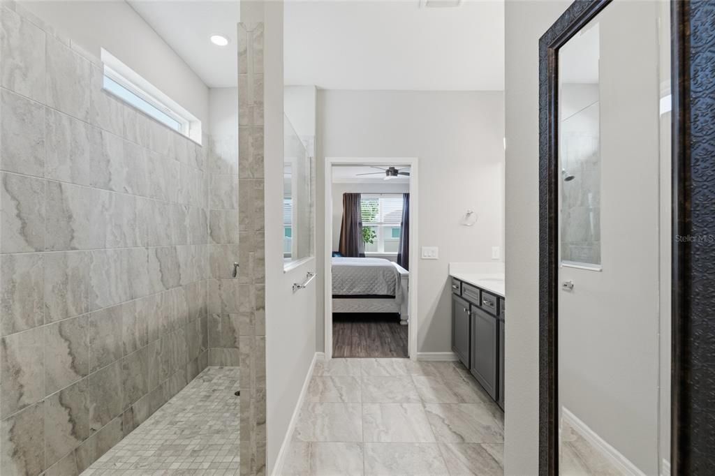 Activo con contrato: $449,995 (4 camas, 3 baños, 2175 Pies cuadrados)
