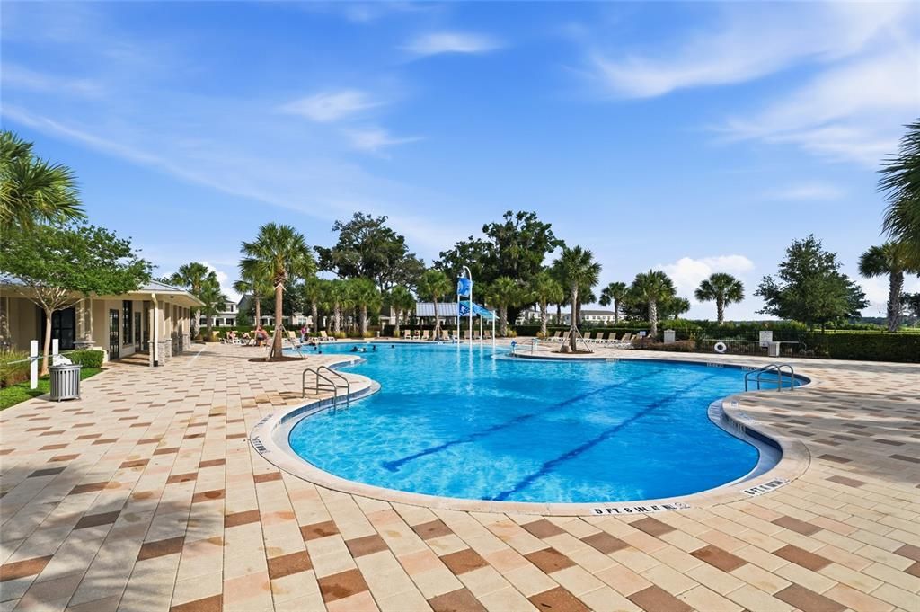 Activo con contrato: $449,995 (4 camas, 3 baños, 2175 Pies cuadrados)