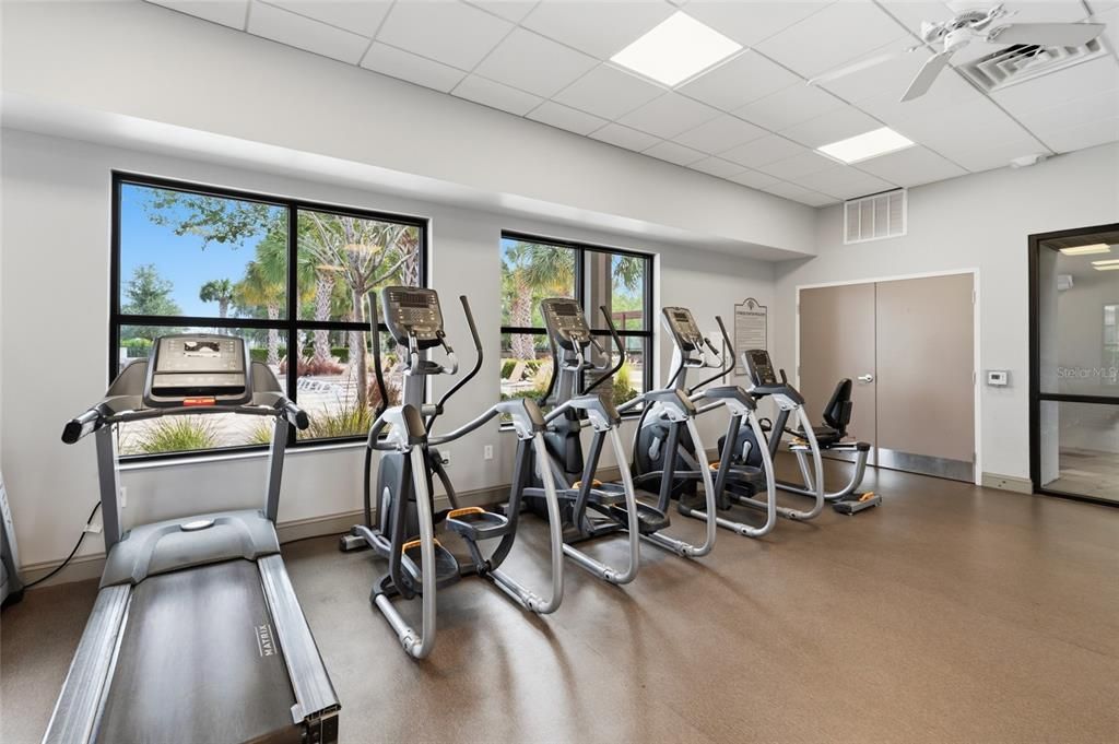 Activo con contrato: $449,995 (4 camas, 3 baños, 2175 Pies cuadrados)