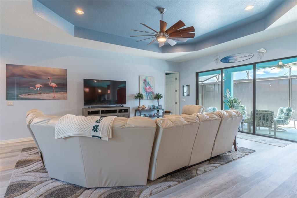 For Sale: $549,500 (3 beds, 2 baths, 2606 Square Feet)