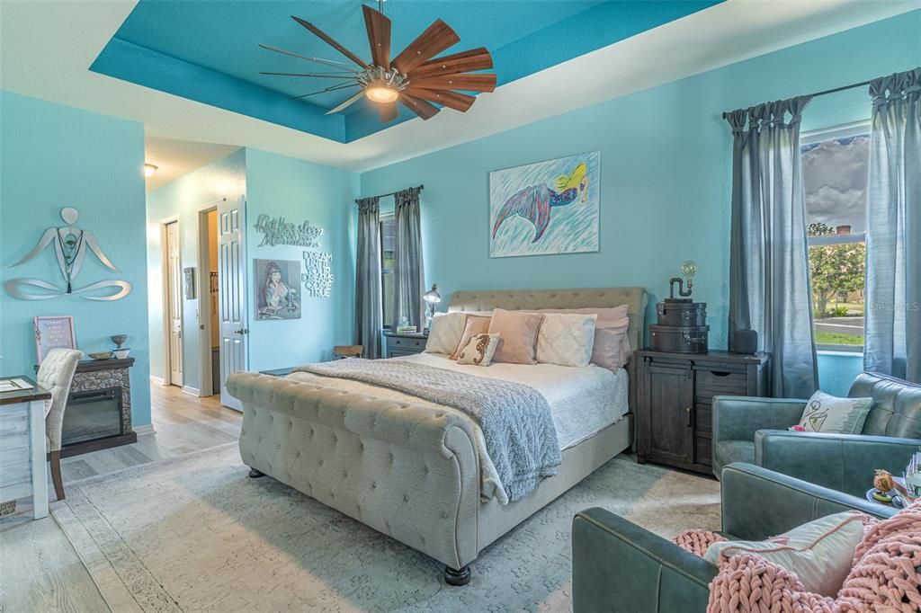 For Sale: $549,500 (3 beds, 2 baths, 2606 Square Feet)