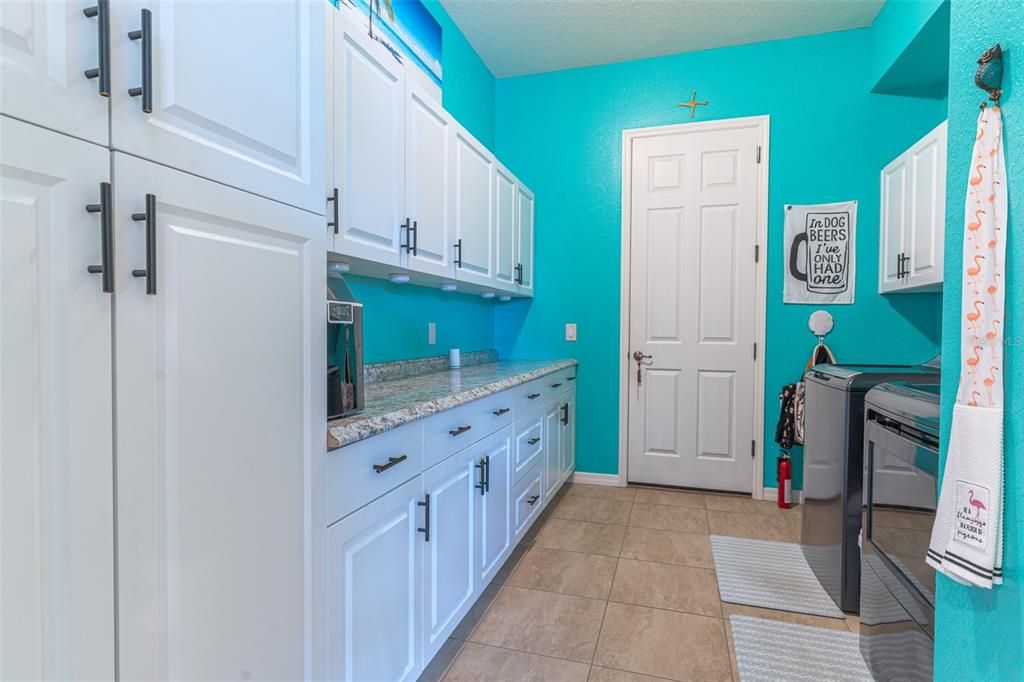 For Sale: $549,500 (3 beds, 2 baths, 2606 Square Feet)