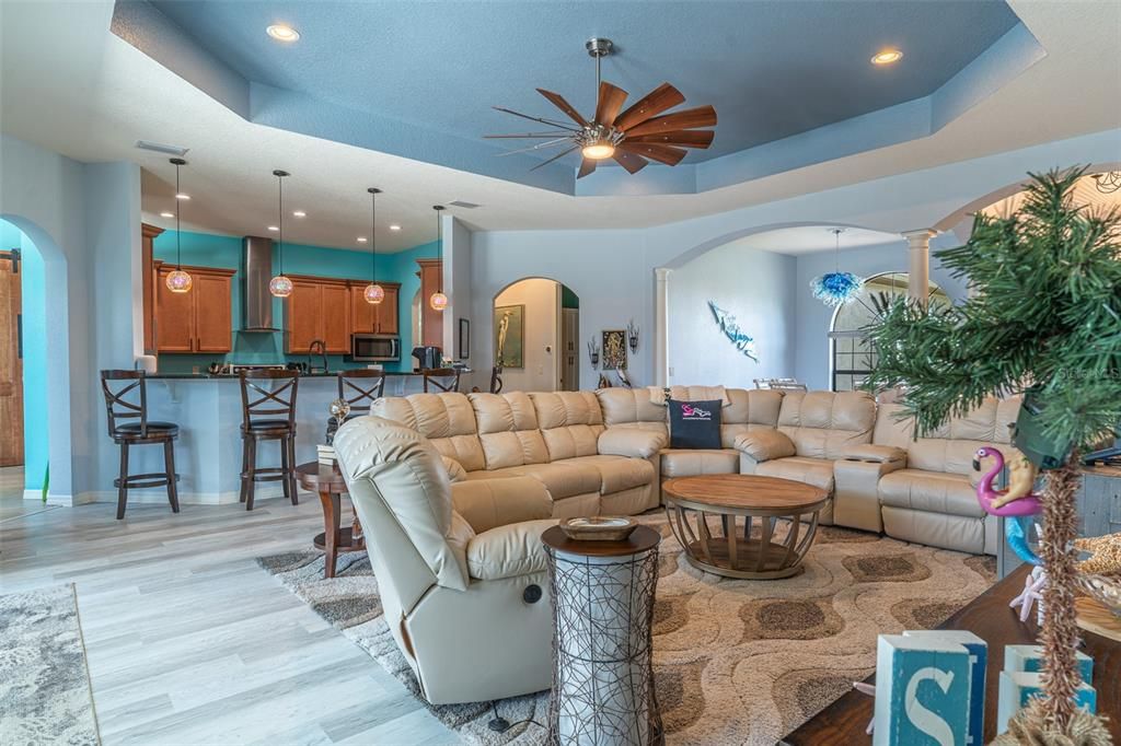 For Sale: $549,500 (3 beds, 2 baths, 2606 Square Feet)