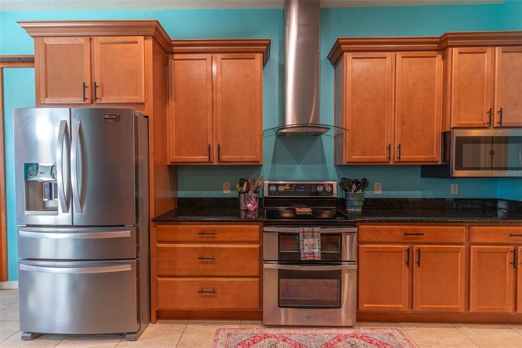 For Sale: $549,500 (3 beds, 2 baths, 2606 Square Feet)