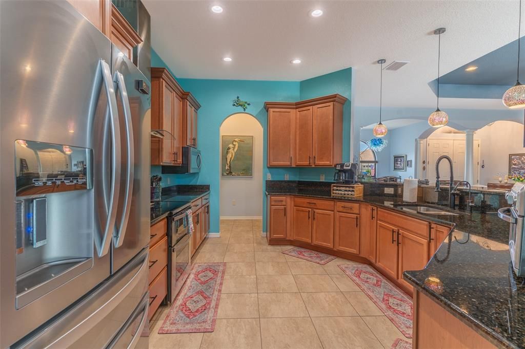 For Sale: $549,500 (3 beds, 2 baths, 2606 Square Feet)