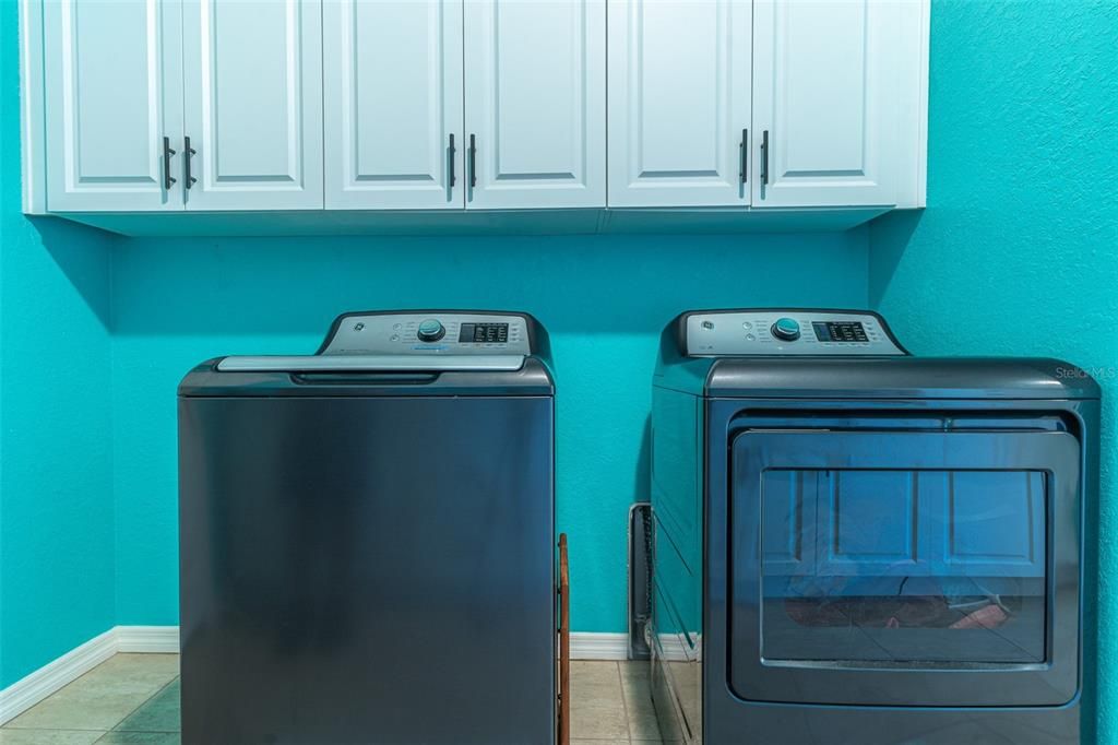 For Sale: $549,500 (3 beds, 2 baths, 2606 Square Feet)