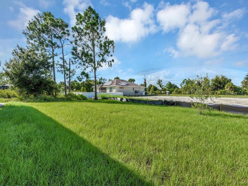 На продажу: $269,990 (3 спален, 2 ванн, 1585 Квадратных фут)