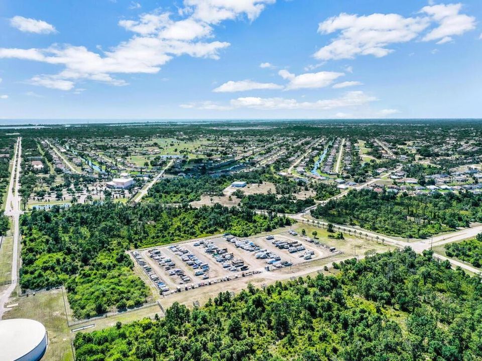 На продажу: $269,990 (3 спален, 2 ванн, 1585 Квадратных фут)