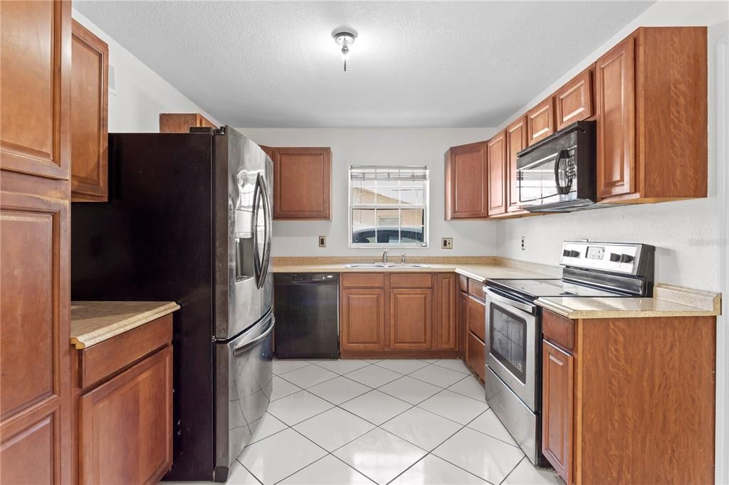 For Sale: $399,000 (4 beds, 3 baths, 1591 Square Feet)