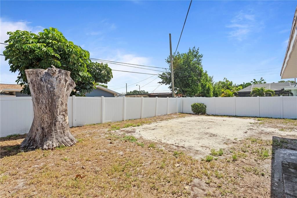 For Sale: $399,000 (4 beds, 3 baths, 1591 Square Feet)