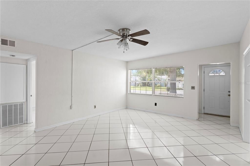 For Sale: $399,000 (4 beds, 3 baths, 1591 Square Feet)