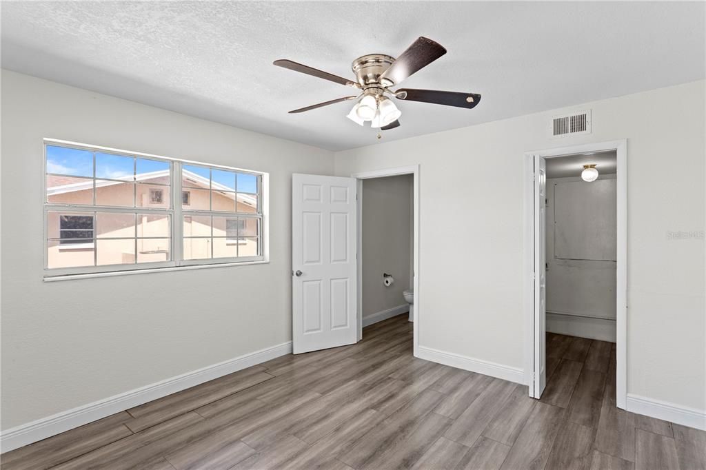 For Sale: $399,000 (4 beds, 3 baths, 1591 Square Feet)