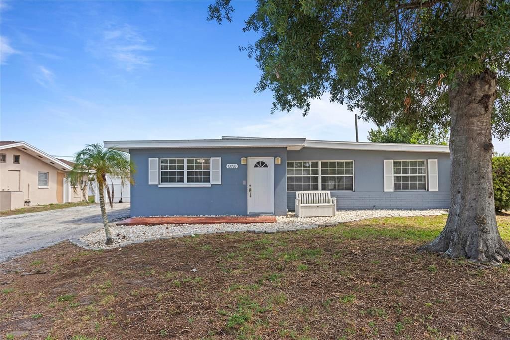 For Sale: $399,000 (4 beds, 3 baths, 1591 Square Feet)