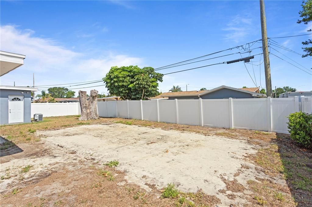 For Sale: $399,000 (4 beds, 3 baths, 1591 Square Feet)