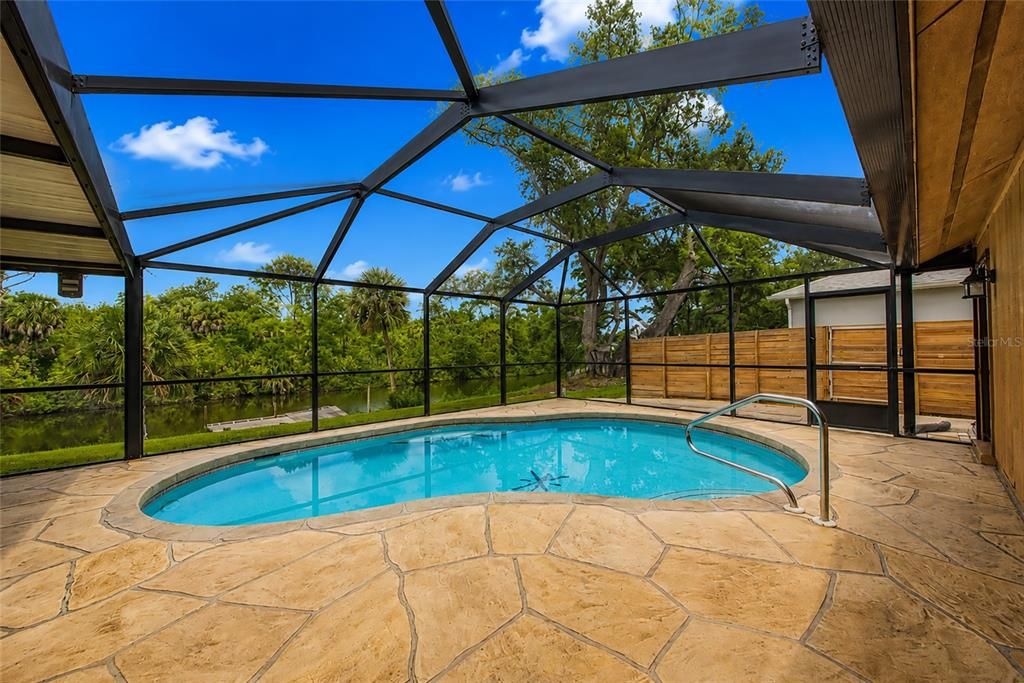 For Sale: $339,900 (2 beds, 2 baths, 1092 Square Feet)