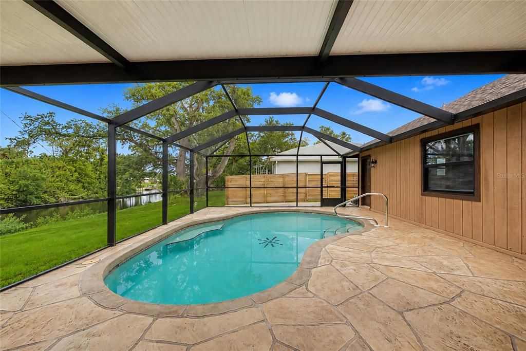 For Sale: $339,900 (2 beds, 2 baths, 1092 Square Feet)