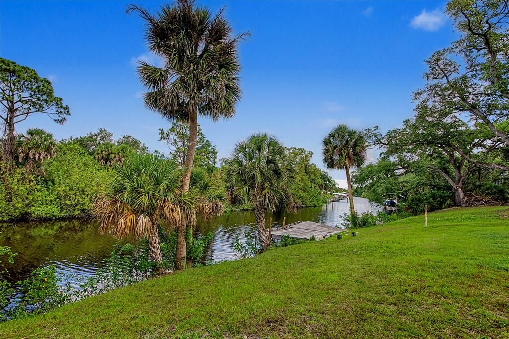 For Sale: $339,900 (2 beds, 2 baths, 1092 Square Feet)