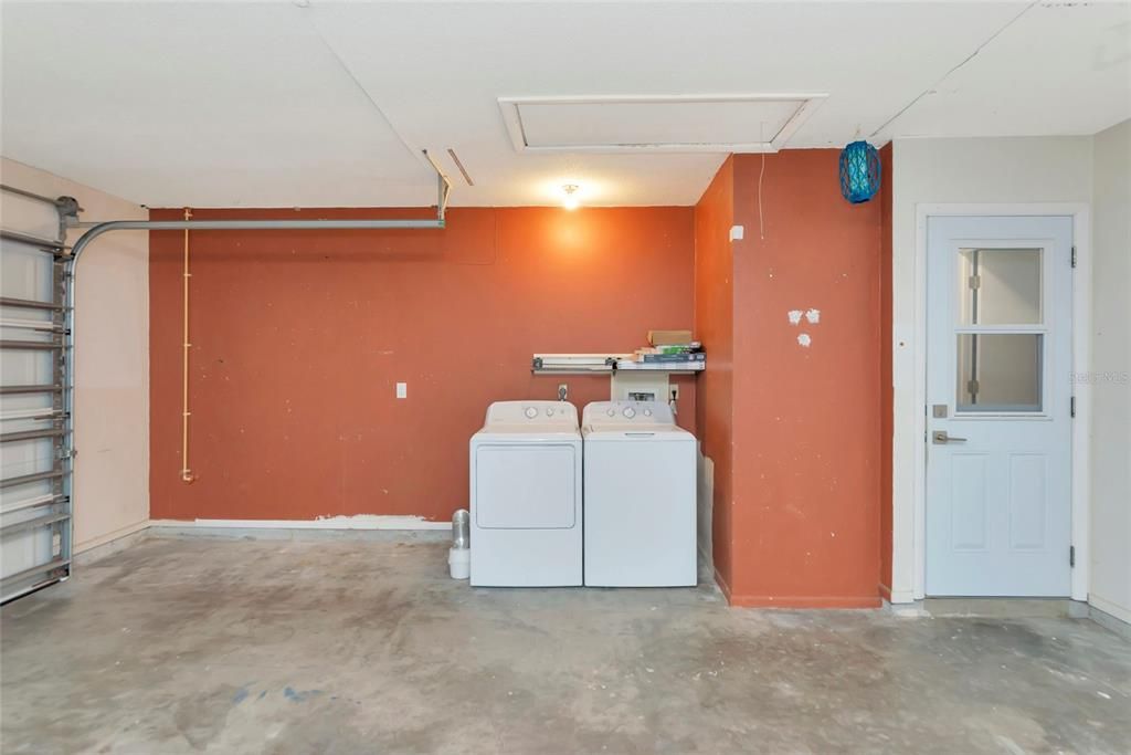 For Sale: $339,900 (2 beds, 2 baths, 1092 Square Feet)