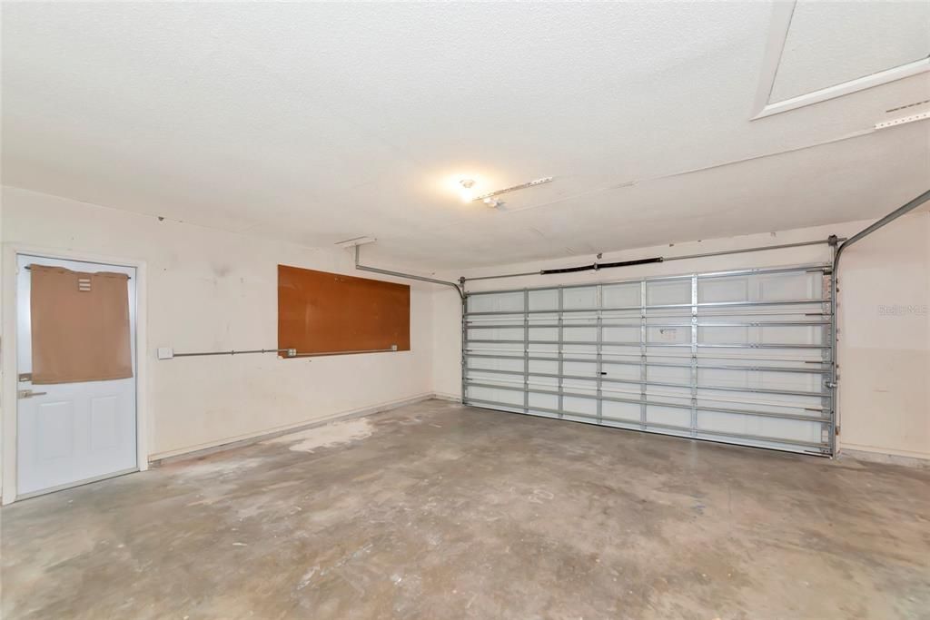 For Sale: $339,900 (2 beds, 2 baths, 1092 Square Feet)