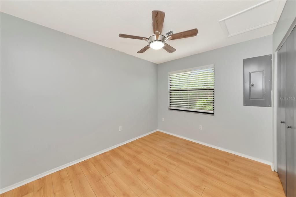 For Sale: $339,900 (2 beds, 2 baths, 1092 Square Feet)