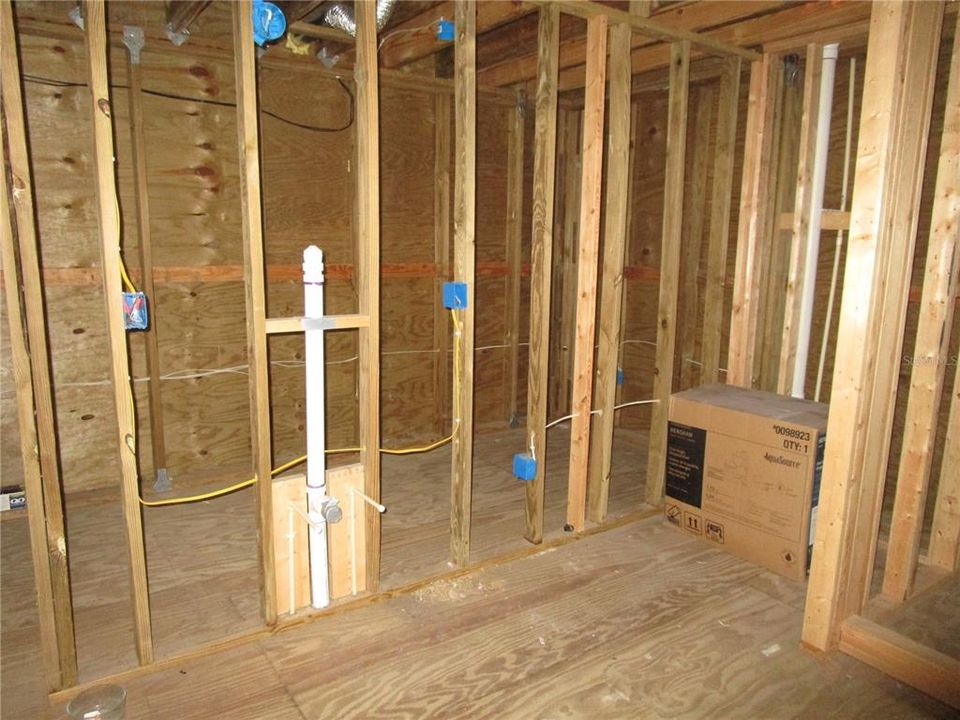 En Venta: $400,000 (3 camas, 2 baños, 2400 Pies cuadrados)