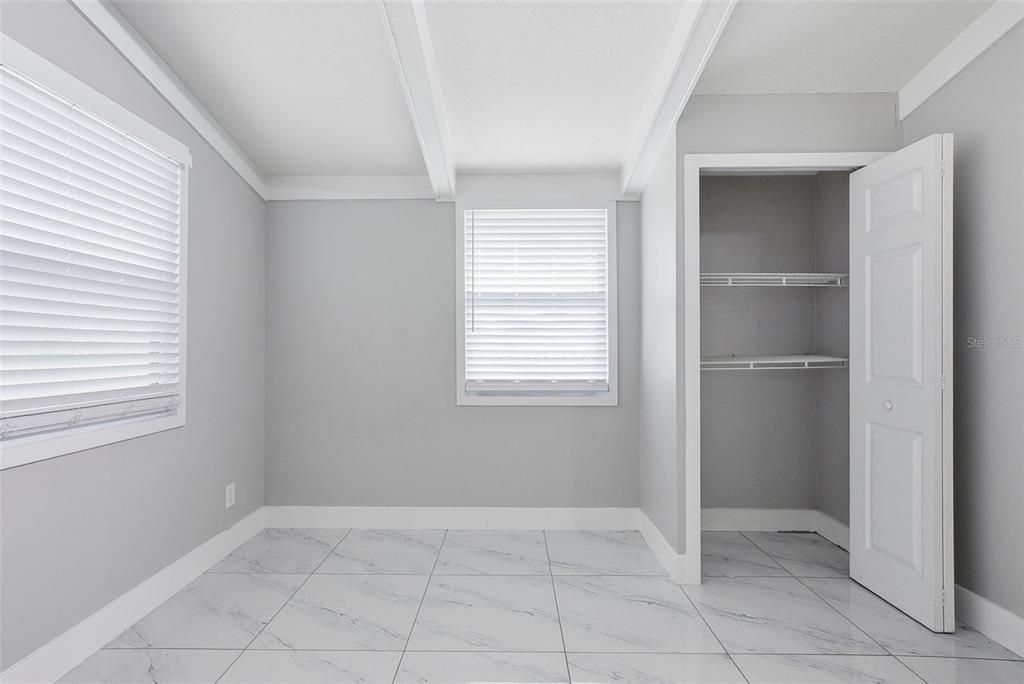 For Sale: $278,600 (2 beds, 1 baths, 1152 Square Feet)