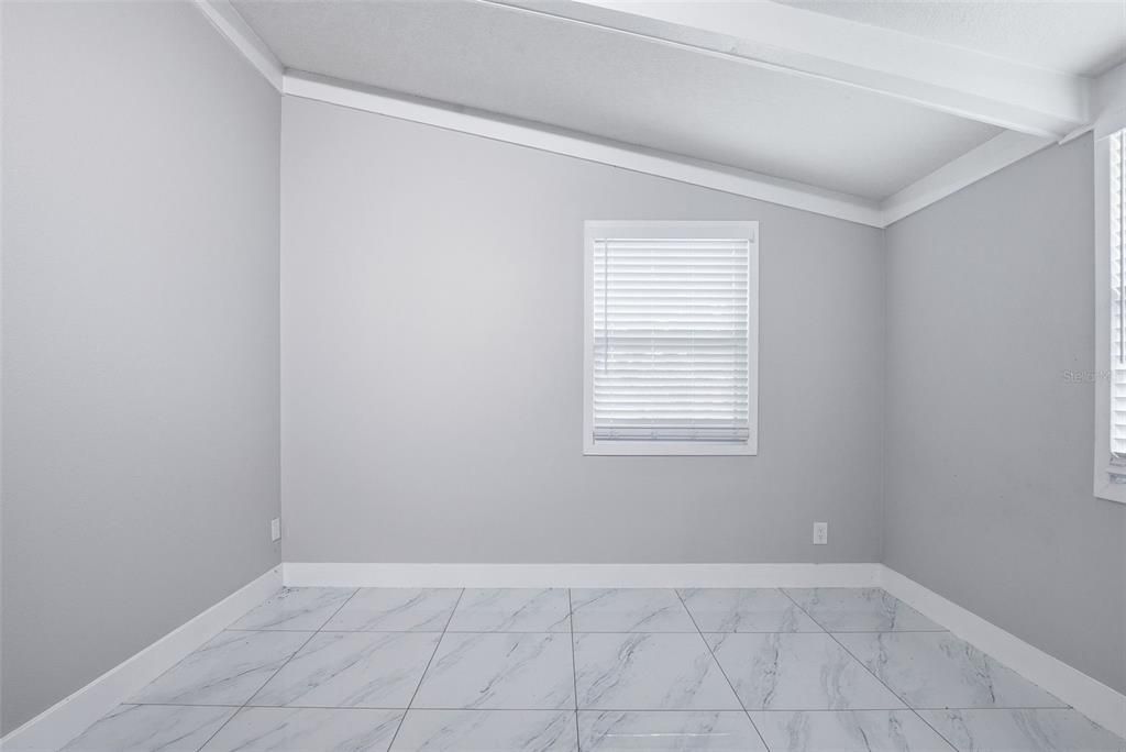 For Sale: $278,600 (2 beds, 1 baths, 1152 Square Feet)