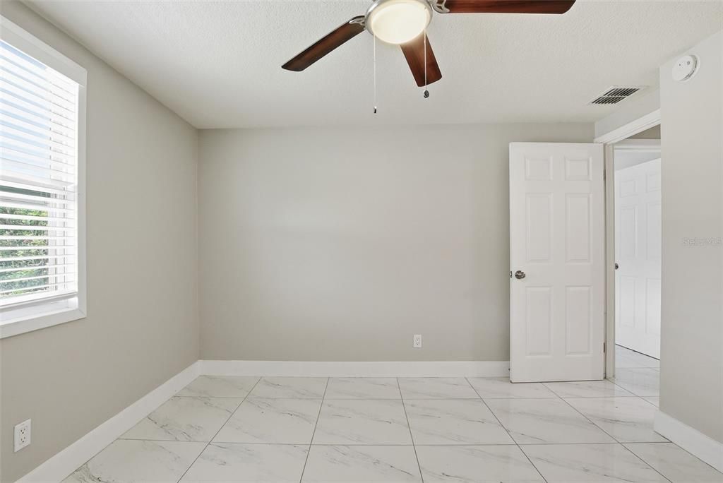 For Sale: $278,600 (2 beds, 1 baths, 1152 Square Feet)