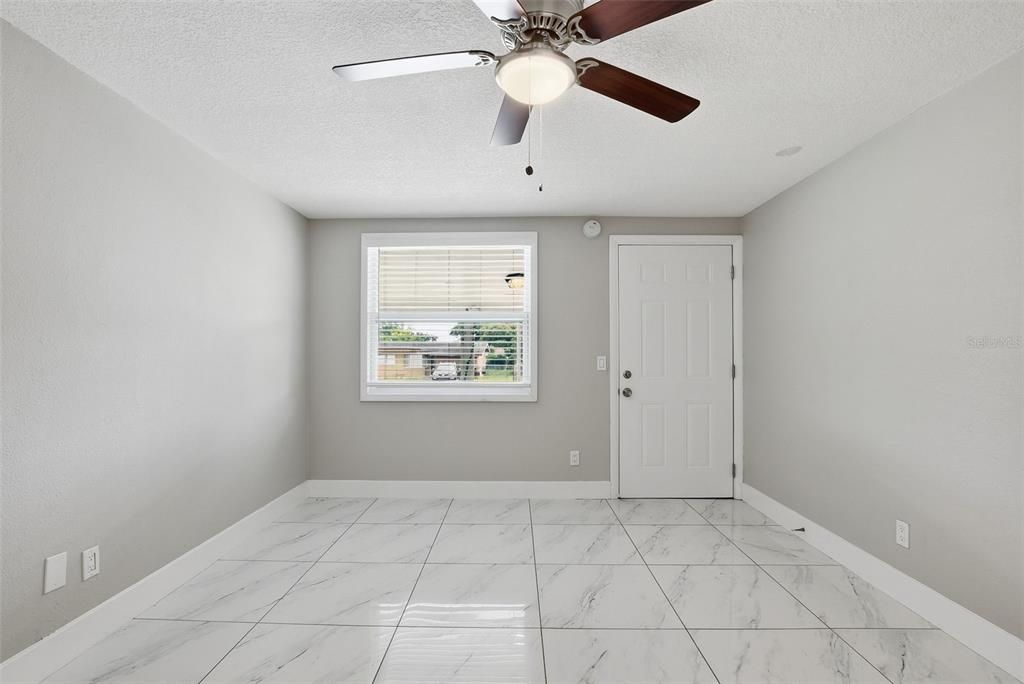 For Sale: $278,600 (2 beds, 1 baths, 1152 Square Feet)