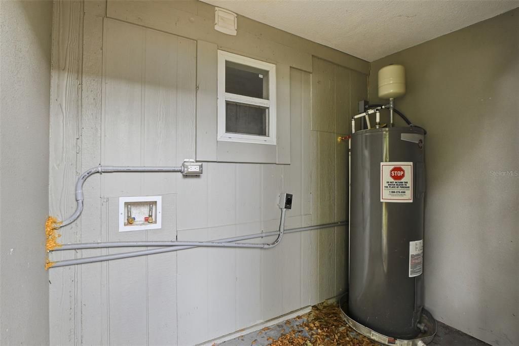 For Sale: $278,600 (2 beds, 1 baths, 1152 Square Feet)