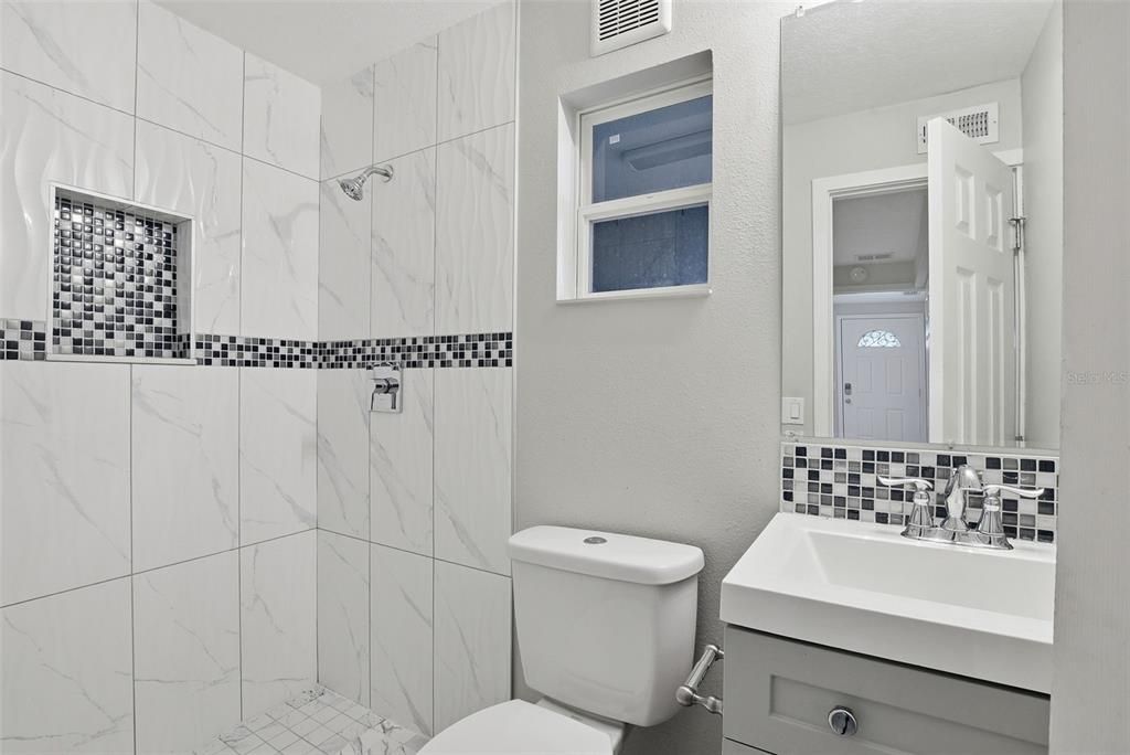 For Sale: $278,600 (2 beds, 1 baths, 1152 Square Feet)