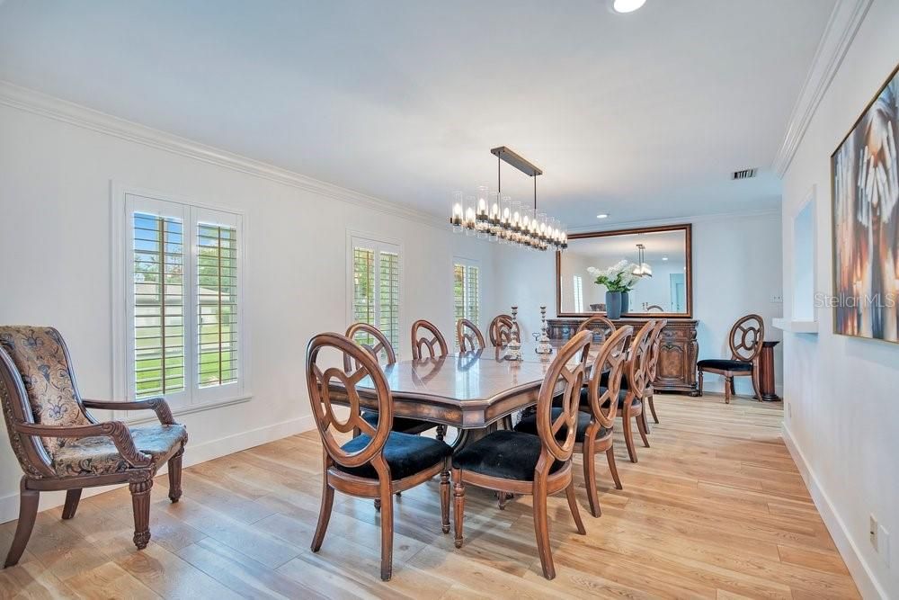 En Venta: $925,000 (5 camas, 3 baños, 3485 Pies cuadrados)