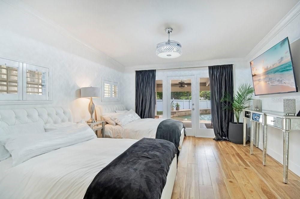 En Venta: $925,000 (5 camas, 3 baños, 3485 Pies cuadrados)