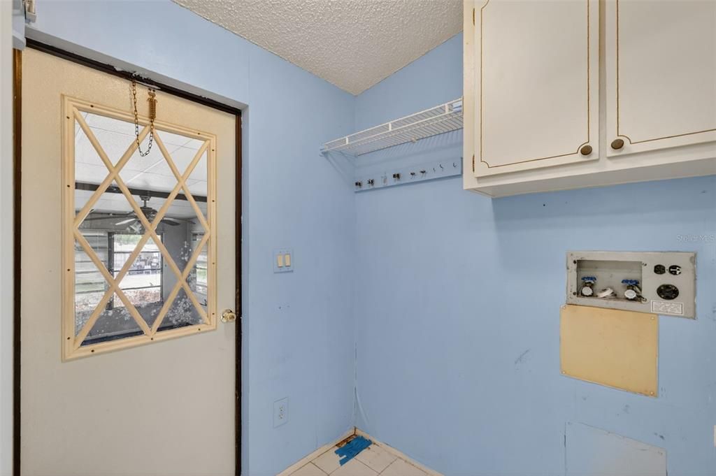На продажу: $165,000 (2 спален, 2 ванн, 1332 Квадратных фут)