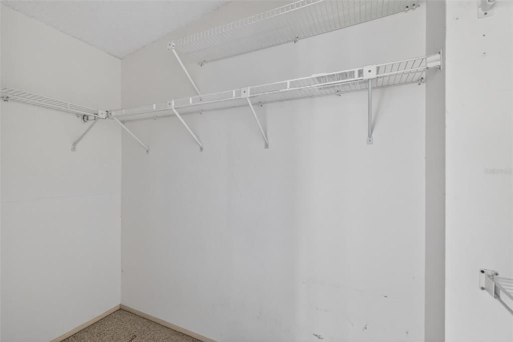 На продажу: $165,000 (2 спален, 2 ванн, 1332 Квадратных фут)