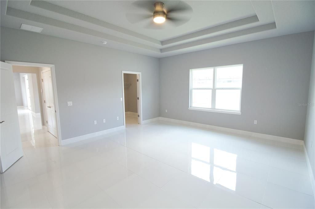 En Venta: $420,000 (3 camas, 2 baños, 1965 Pies cuadrados)