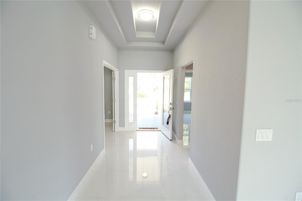 En Venta: $420,000 (3 camas, 2 baños, 1965 Pies cuadrados)