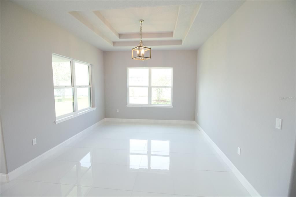 En Venta: $420,000 (3 camas, 2 baños, 1965 Pies cuadrados)