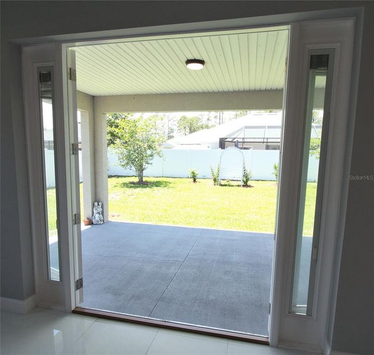 En Venta: $420,000 (3 camas, 2 baños, 1965 Pies cuadrados)