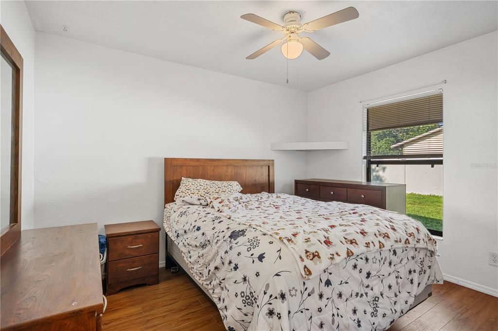 En Venta: $275,000 (3 camas, 2 baños, 1268 Pies cuadrados)