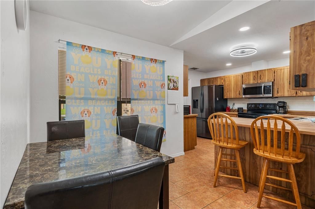 En Venta: $275,000 (3 camas, 2 baños, 1268 Pies cuadrados)