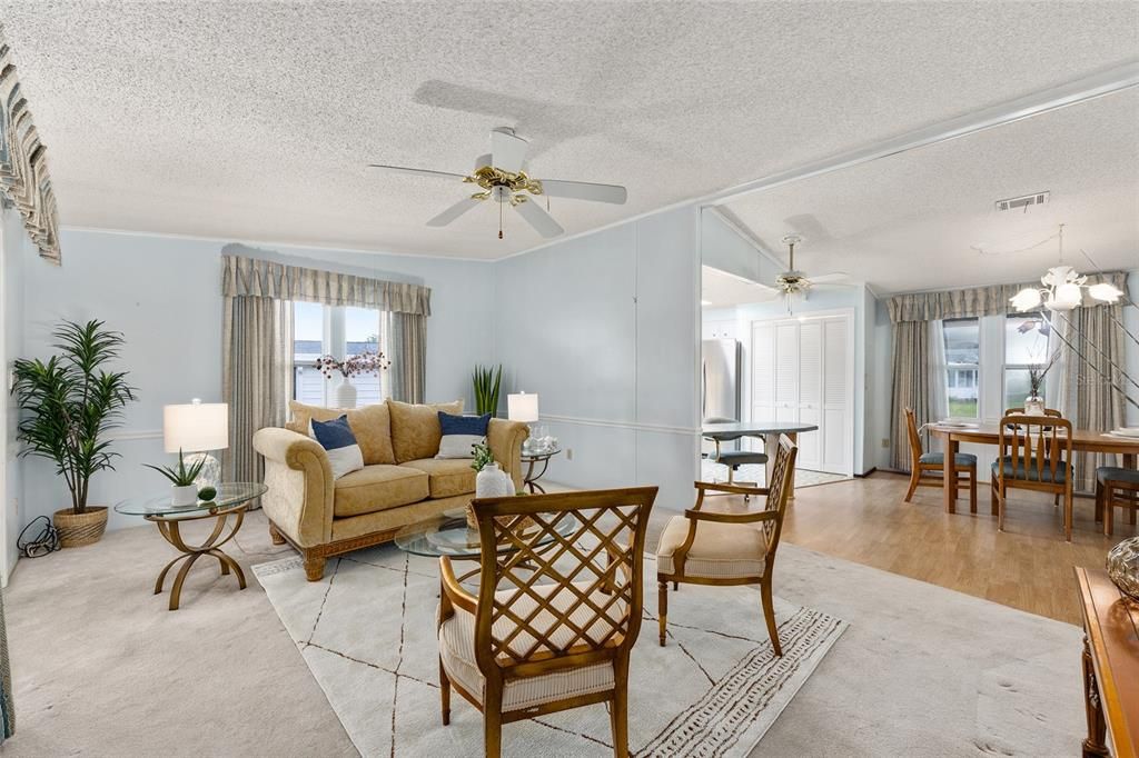 For Sale: $237,550 (2 beds, 2 baths, 1248 Square Feet)