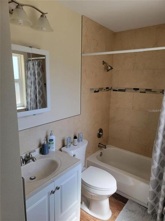 В аренду: $1,700 (2 спален, 1 ванн, 1578 Квадратных фут)
